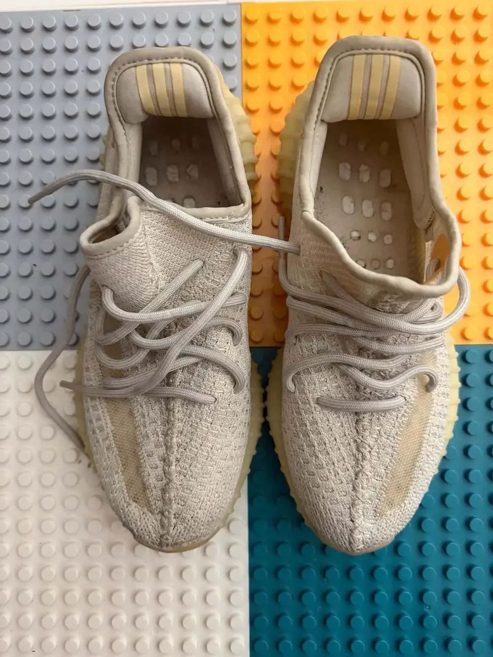 Adidas Yeezy Boost 350 V2 Light Sneakers